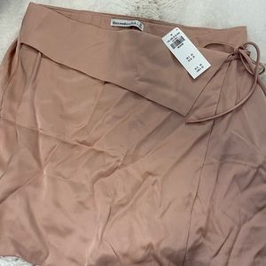 Abercrombie Pink Satin Mini Skort